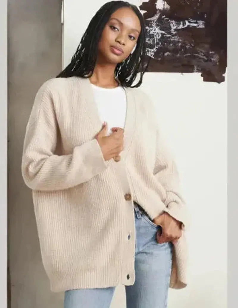 ChicNest - Overdimensjonert Strikkecardigan for Uformell Eleganse Motelys