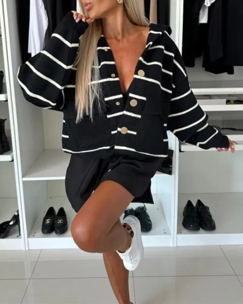 KnitNest - Strikket Genser for Komfort og Stil Motelys