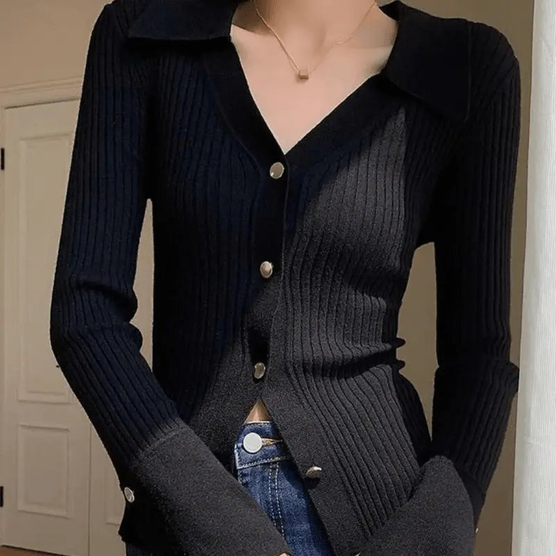 WarmNest - Strikket Cardigan for En Koselig Vinterstil Motelys