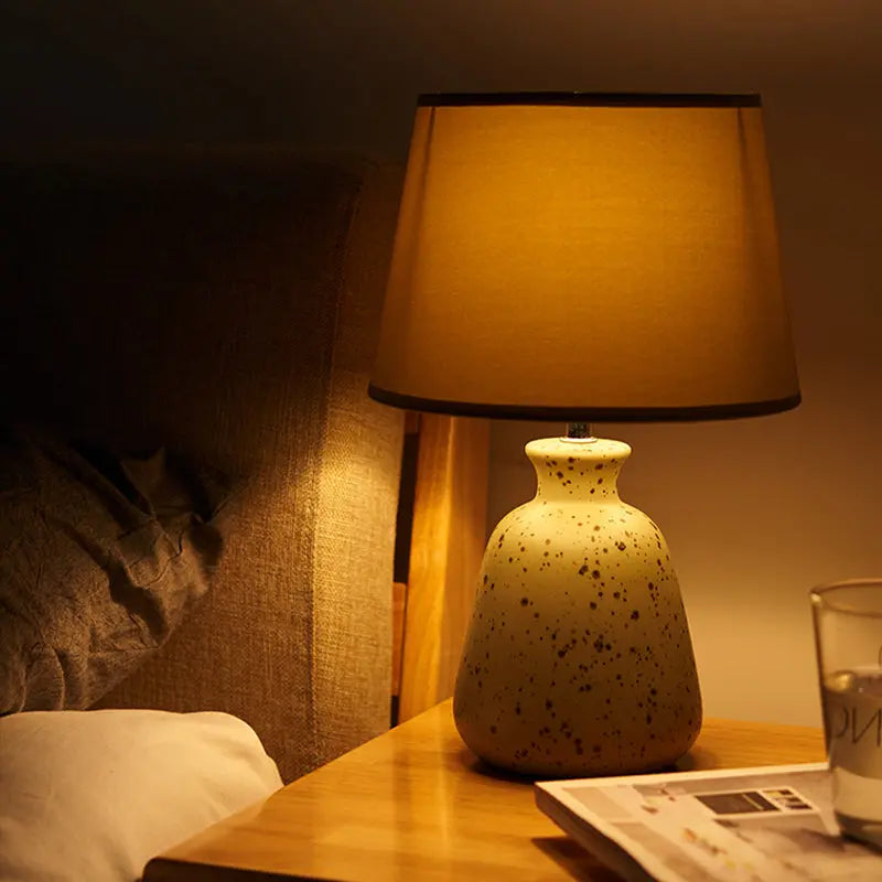 CeramiGlow - Stilig Leselampe i Keramikk for En Koselig Kveld Motelys