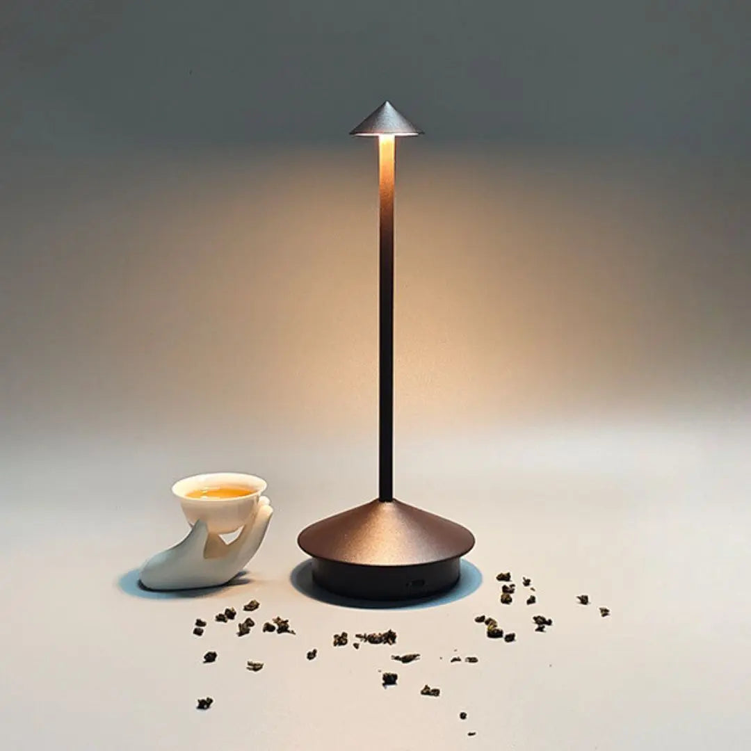 Stilfull bordlampe Motelys