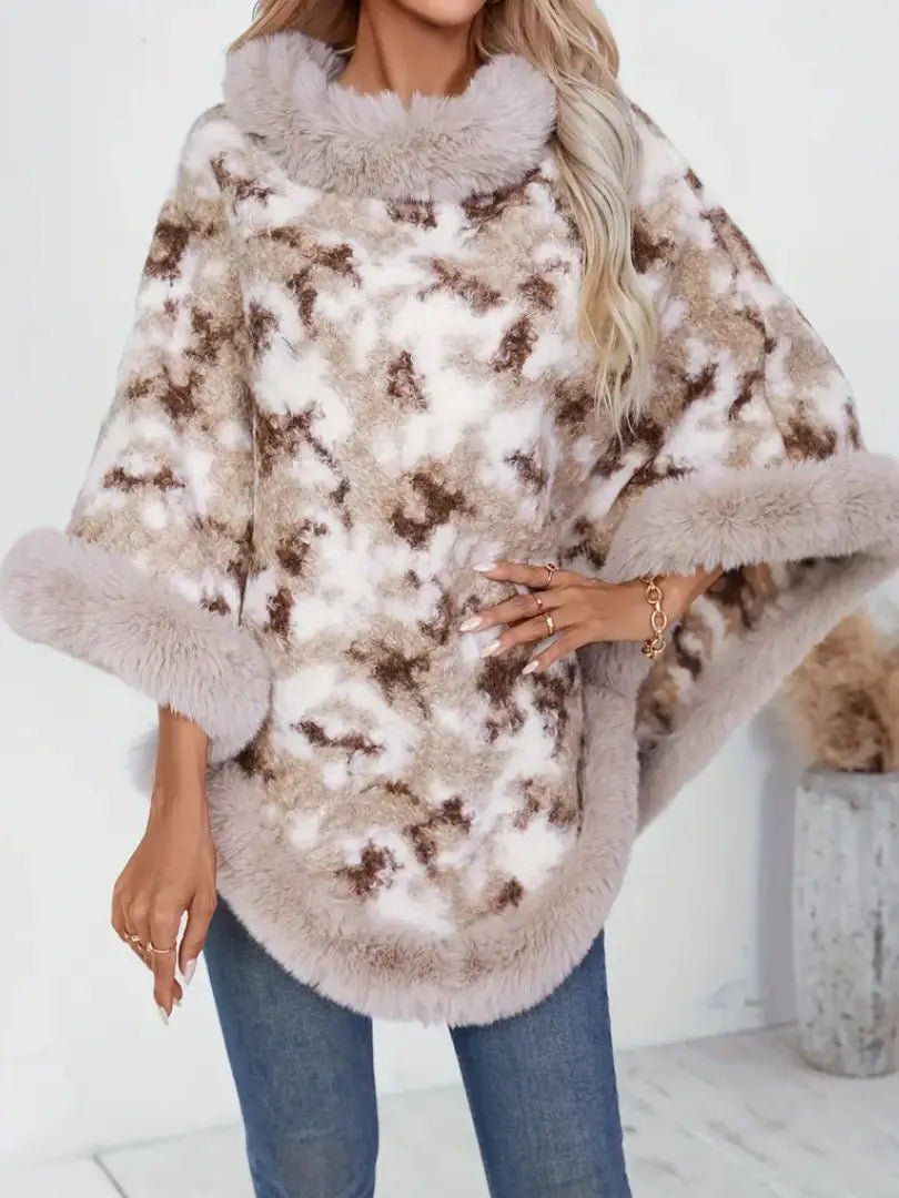 Dame Fuzzy Strikket Poncho med Rund Hals - Stilig og Varm for Høst og Vinter Motelys