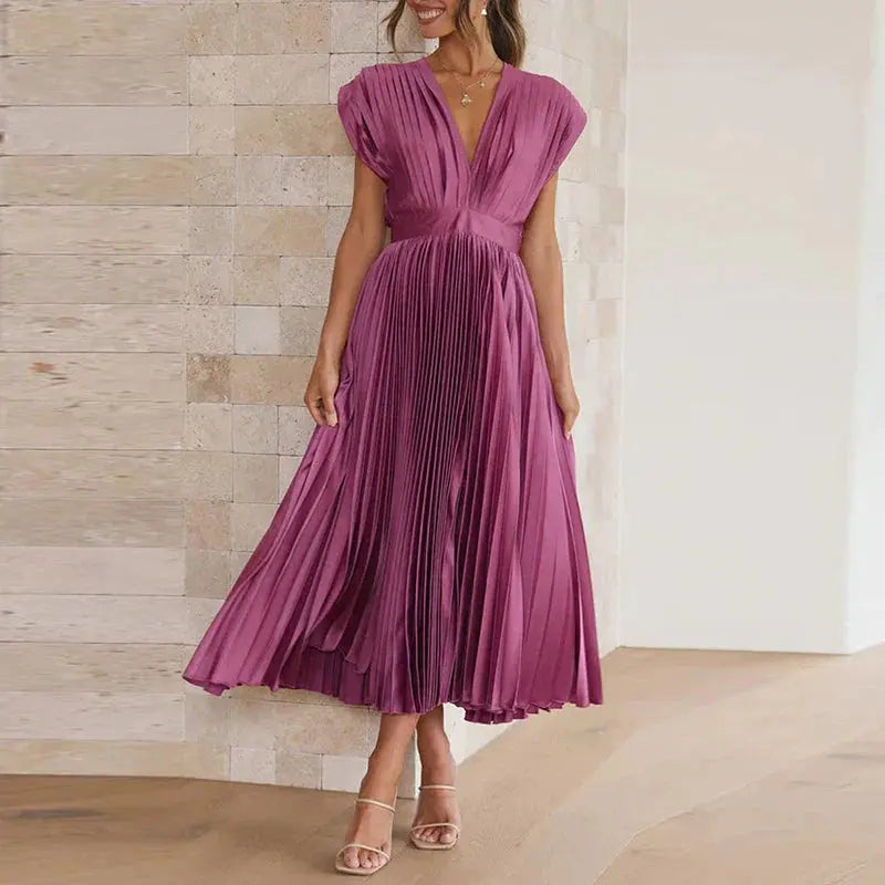 DressGlam - Elegant Plissert Maxikjole for Vår- og Sommerfester Motelys