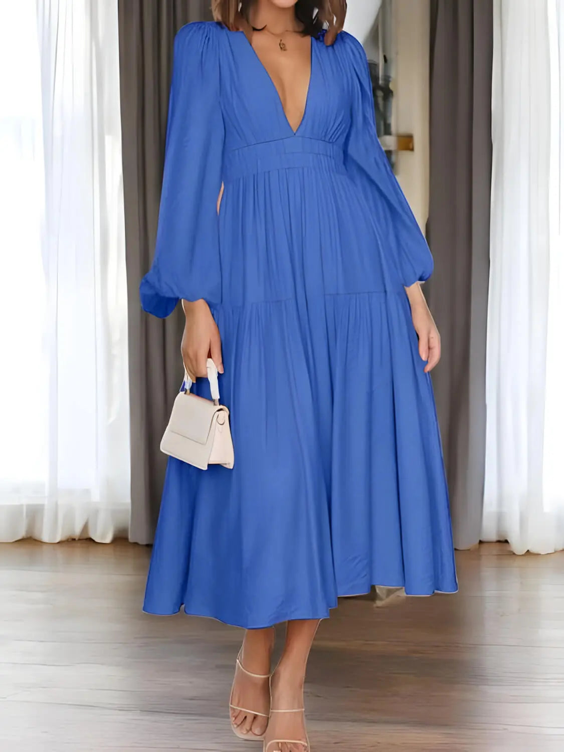 GlamourWave - Stilfull Maxikjole med Dyp V-Hals for Elegante Anledninger Motelys
