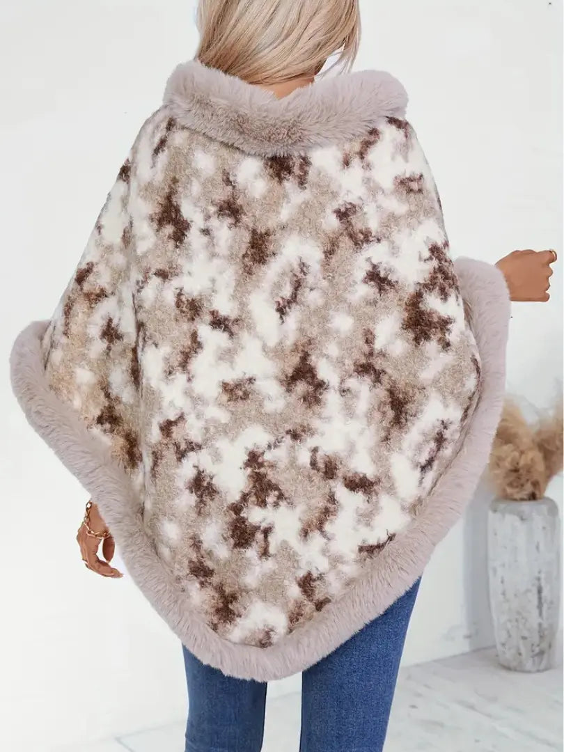 Dame Fuzzy Strikket Poncho med Rund Hals - Stilig og Varm for Høst og Vinter Motelys