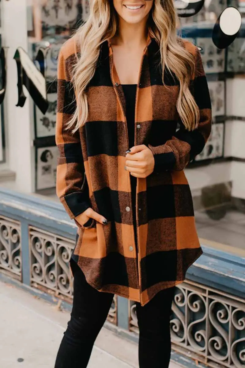 TrendyKnits - Rutete Cardigan til Dame for En Stilig Vår Motelys