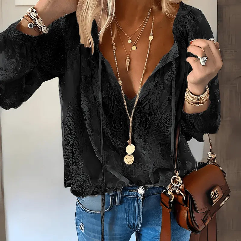 KnitChic - Heklet Bluse for Kvinner i Unik Stil Motelys