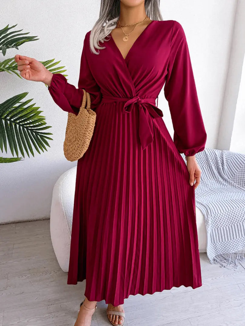 ChicTwist - Elegant Plissert Kjole for Stilfulle Anledninger Motelys