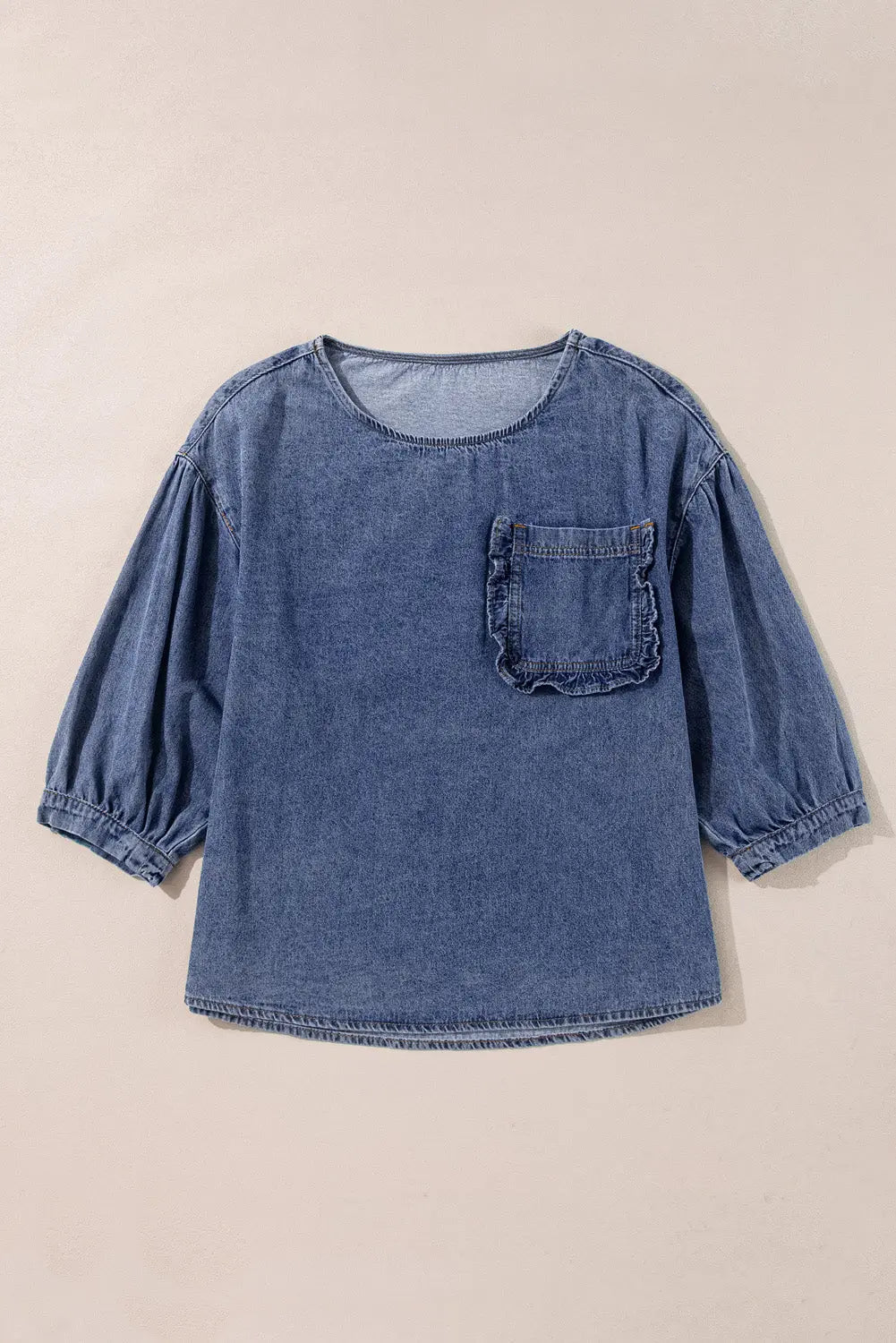CasualTrend - Frynsete Denimbluse med Påsydde Lommer Motelys