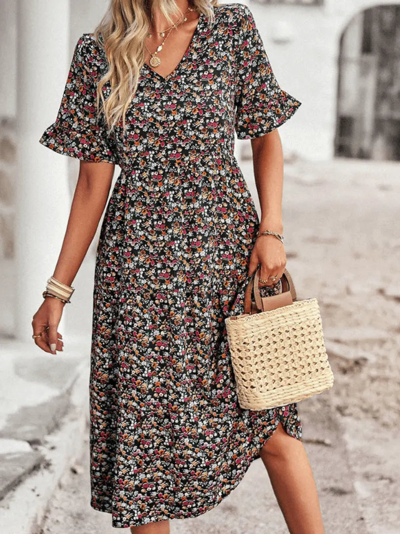 FloralVogue - Stilig Blomstret Midikjole for Feminin Eleganse Motelys