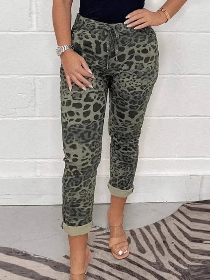 CamoStyle - Praktiske Kamuflasjebukser for Damer Motelys