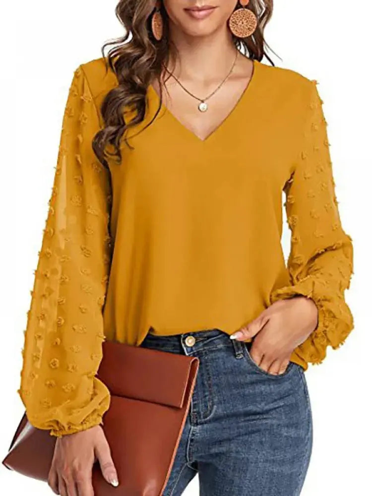 FashionVibe - Moderne Bluse med V-hals for Elegante Antrekk Motelys