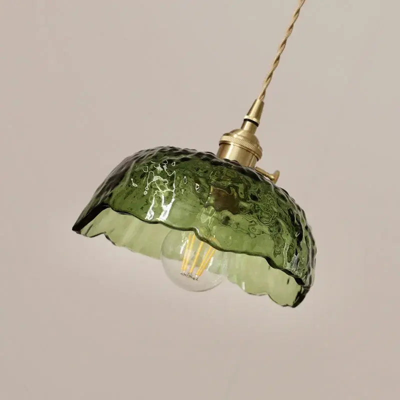 BrassGlow - Elegant Pendellampe i Messingglass for Stilfulle Rom Motelys
