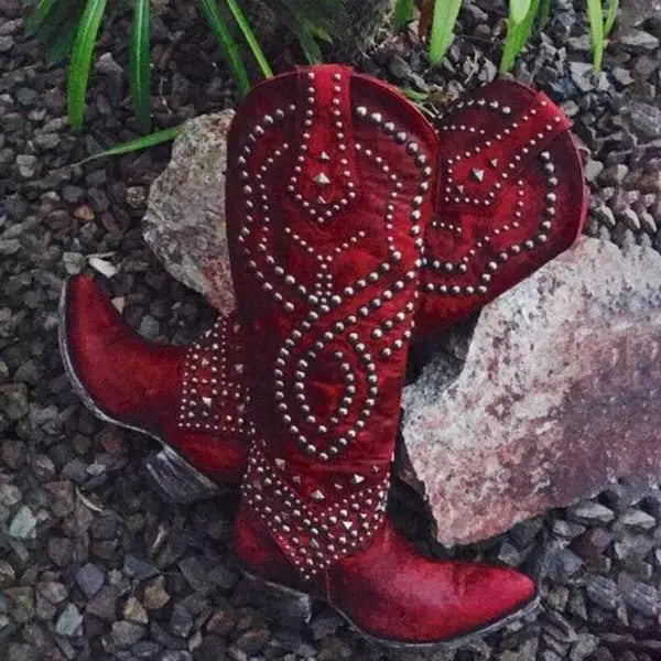 RusticEdge - Unike Cowboystøvler med Metallnagler for Trendy Utseende Motelys