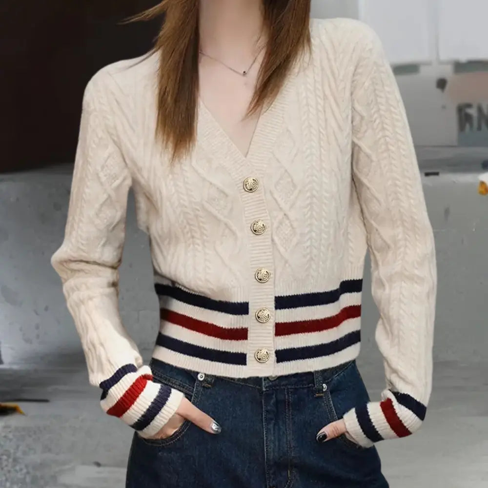ChicWave - Stripete Dame-Cardigan Med V-Hals for Enestående Stil Motelys