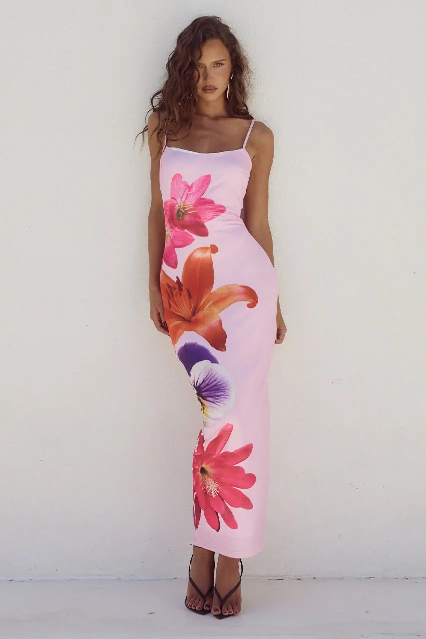 FloralChic - Blomstret Kjole for Sommerlige Anledninger Motelys