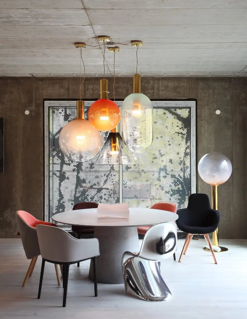 GlowSphere - Elegant Pendellampe for Stilfulle Interiør Motelys