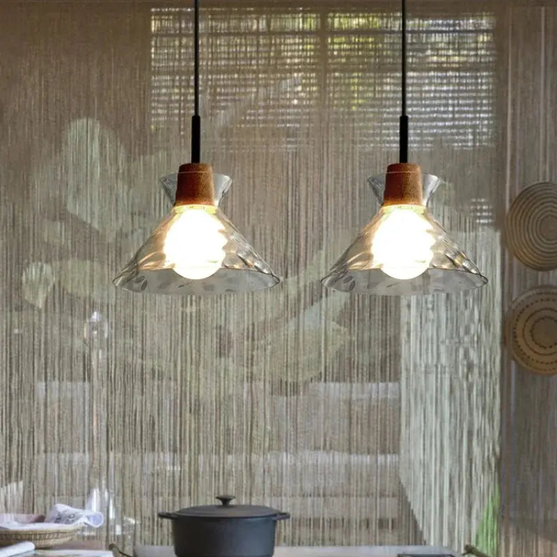 LuxeGlow - Stilig Glass Pendellampe i Treoppheng for Moderne Rom Motelys