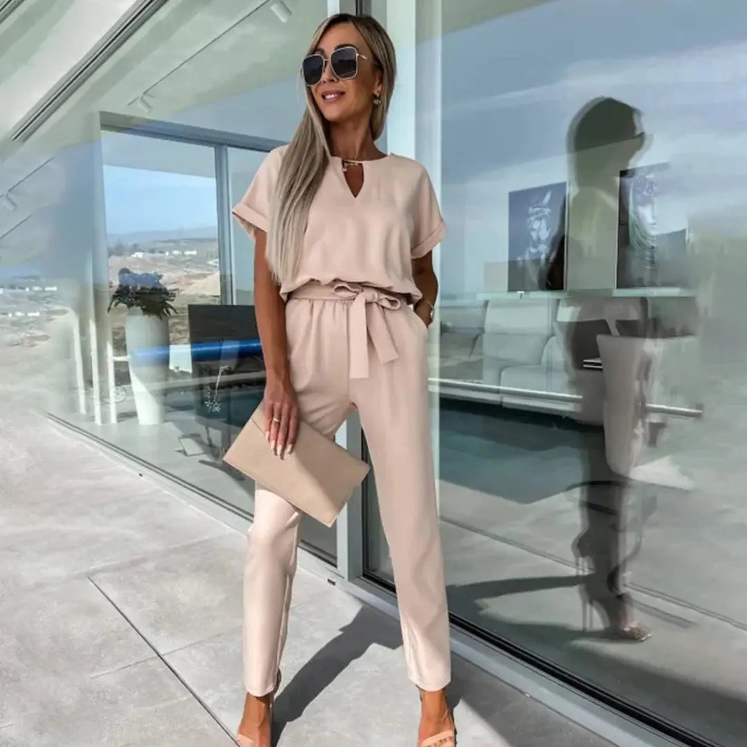 TrendyFit - Stilig Jumpsuit For Kvinner For En Tidløs Look Motelys