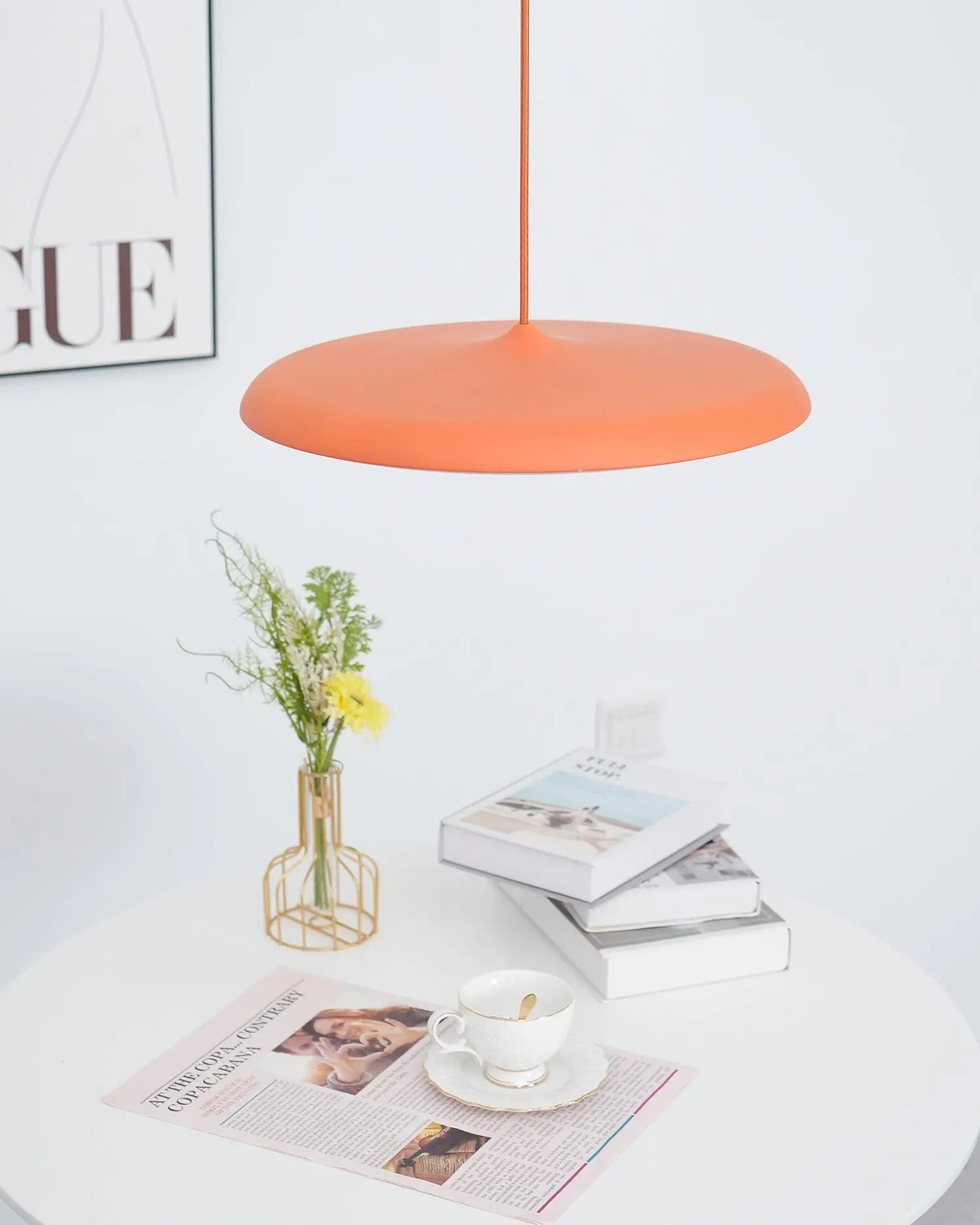 LuxeLight - Stilren Pendellampe for Hjemmekos Motelys
