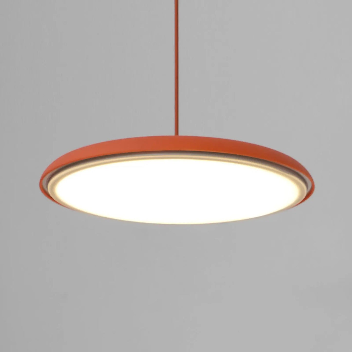 LuxeLight - Stilren Pendellampe for Hjemmekos Motelys
