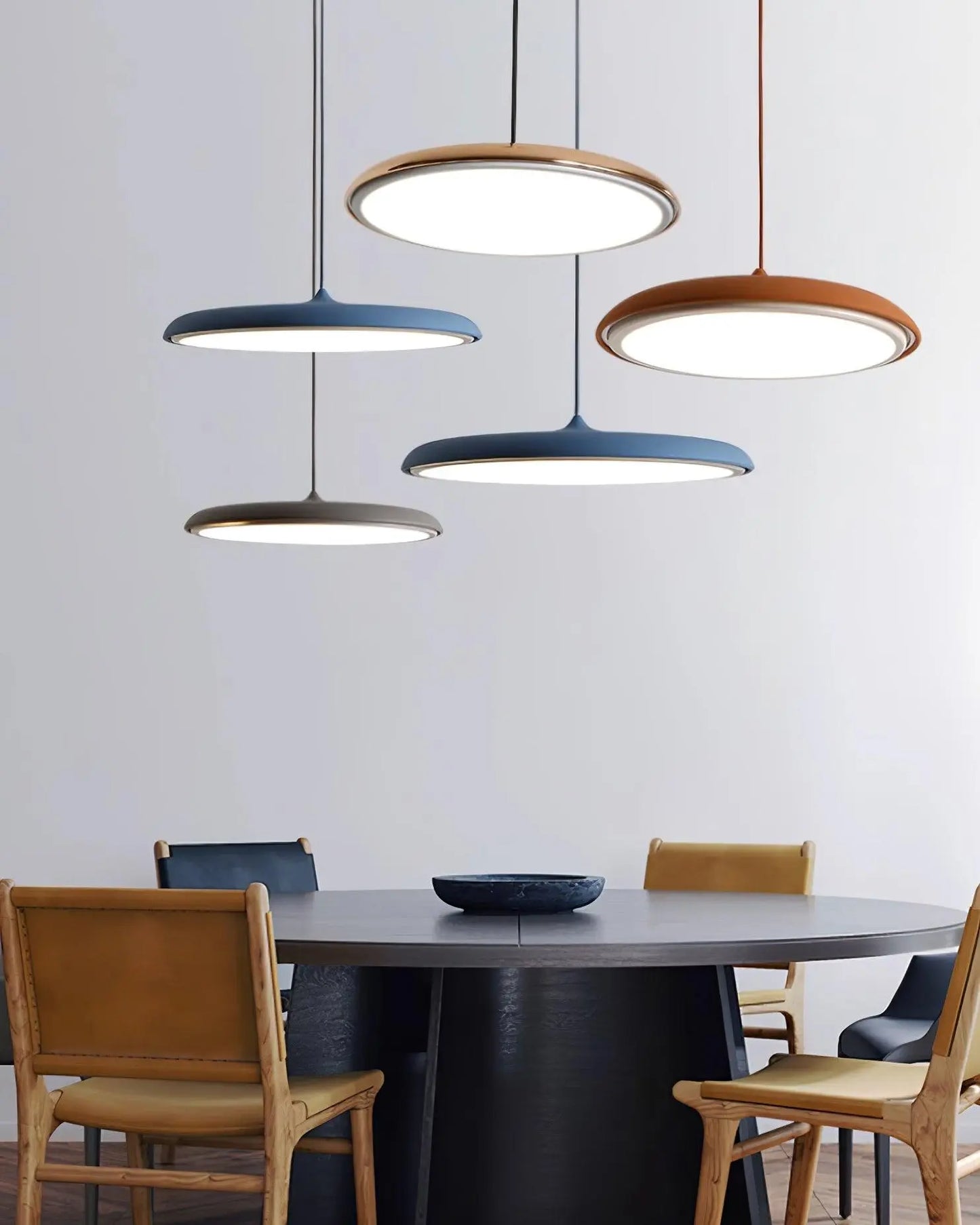 LuxeLight - Stilren Pendellampe for Hjemmekos Motelys