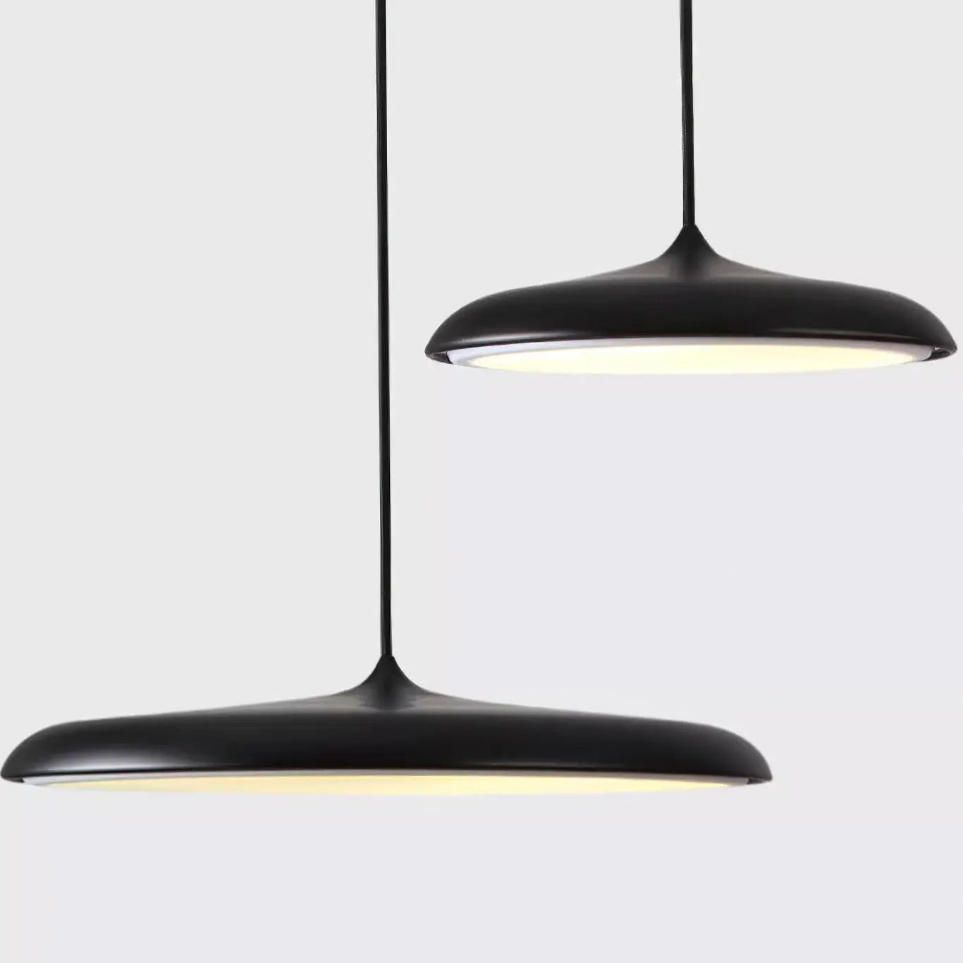 LuxeLight - Stilren Pendellampe for Hjemmekos Motelys