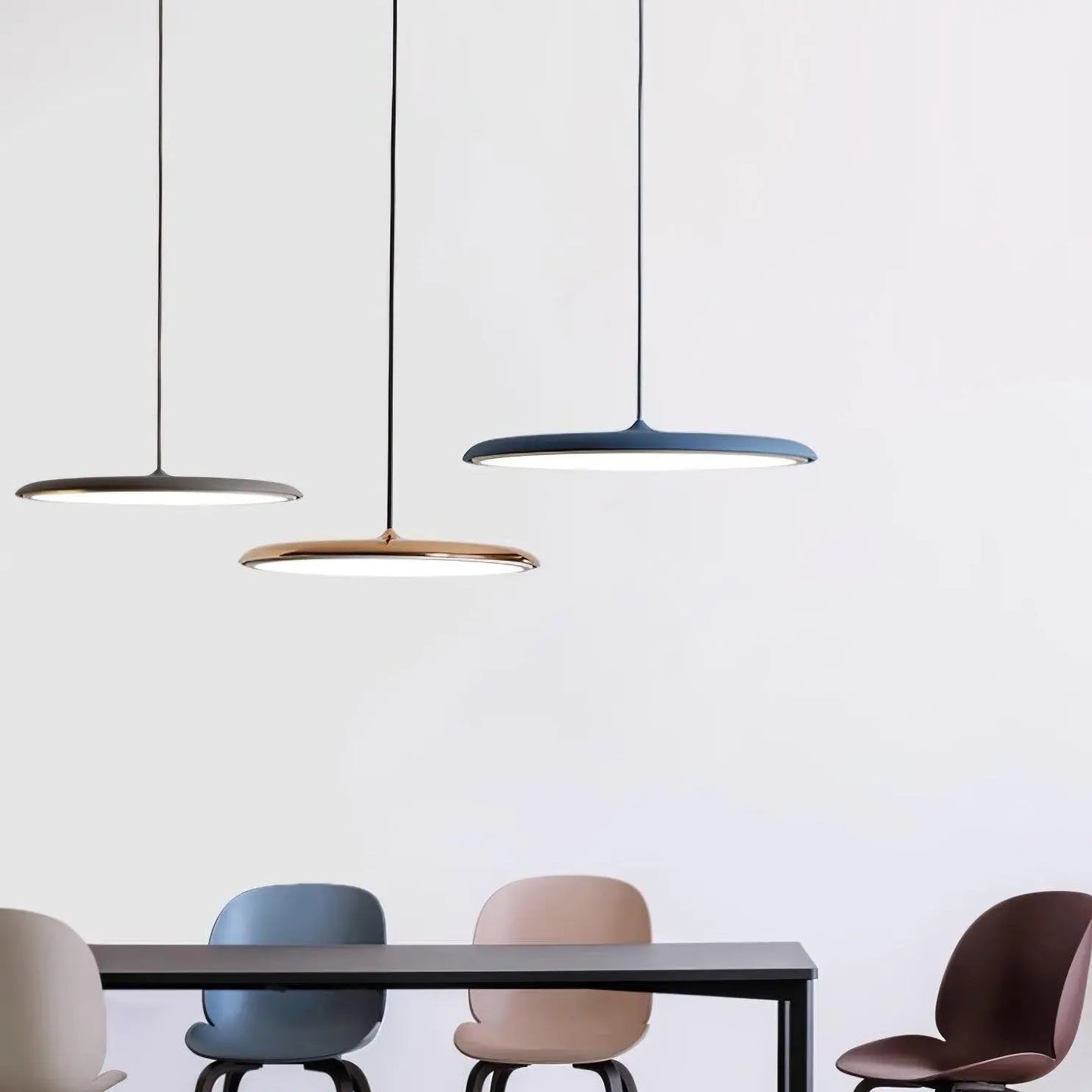 LuxeLight - Stilren Pendellampe for Hjemmekos Motelys