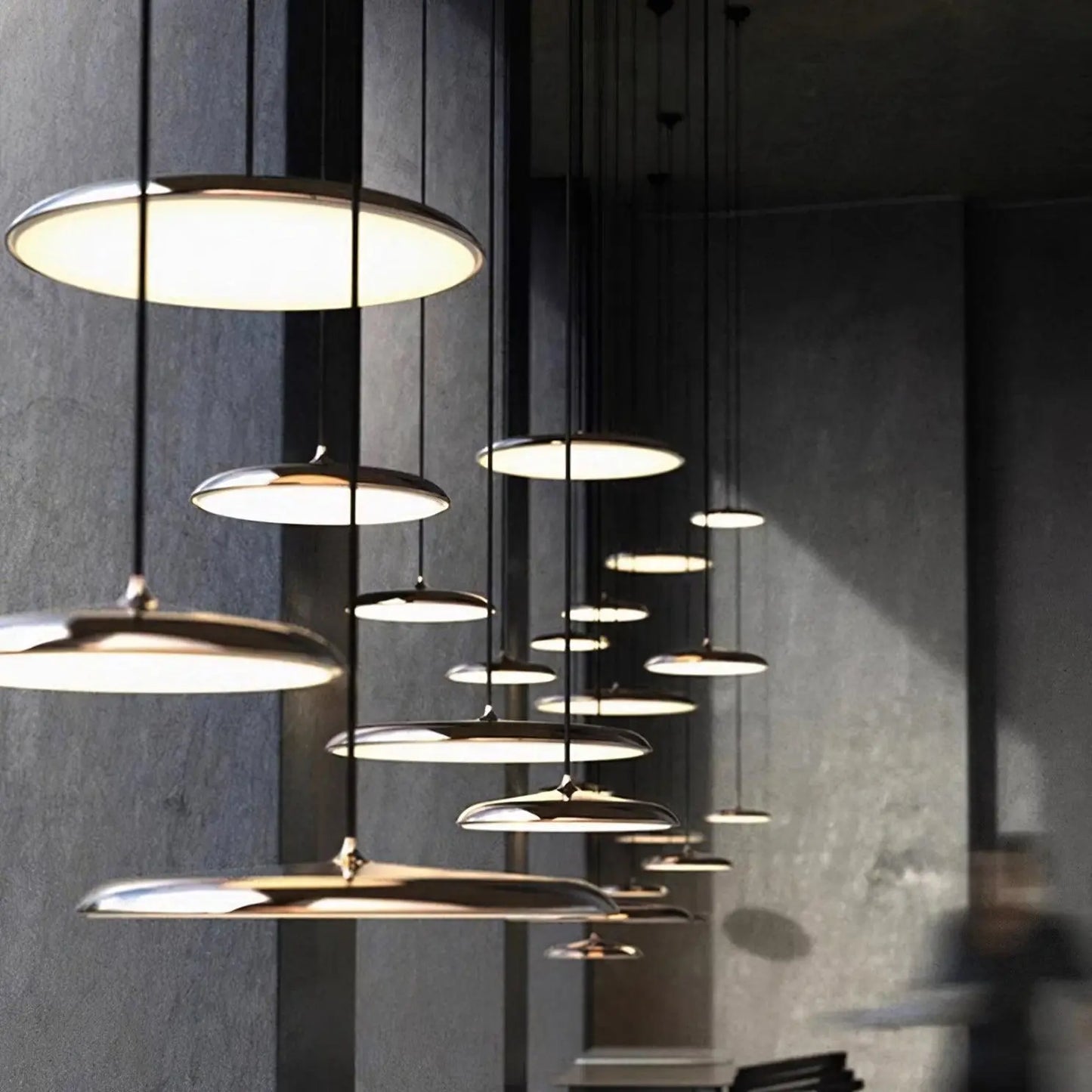 LuxeLight - Stilren Pendellampe for Hjemmekos Motelys
