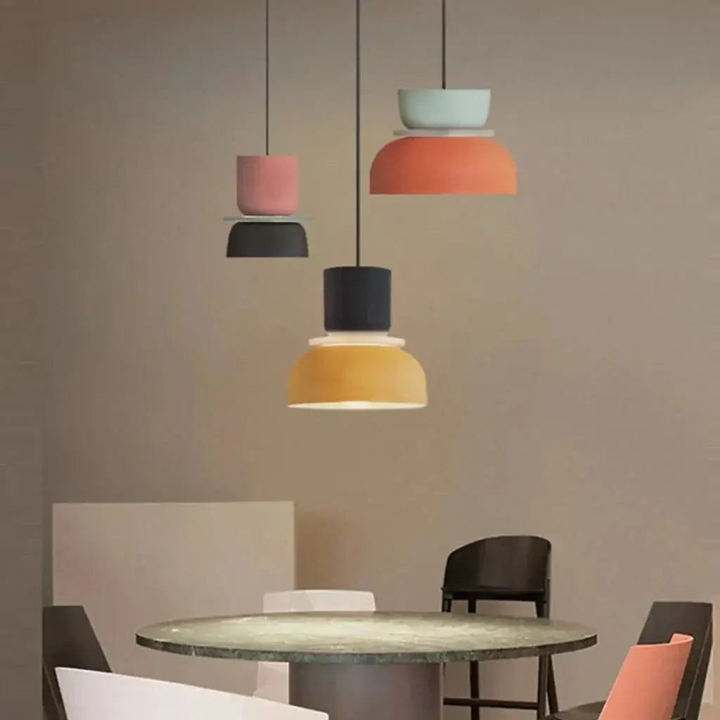 VibrantGlow - Color Block Pendellampe for Et Moderne Hjem Motelys