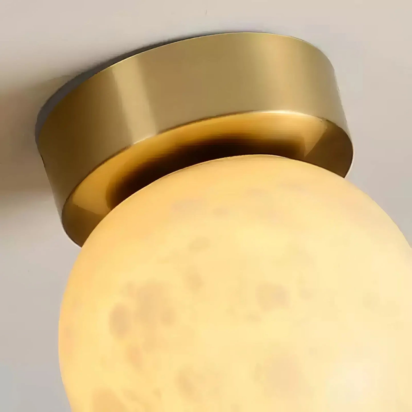 AuraGlow - Stilig Moon Alabaster Taklampe for Magisk Belysning Motelys