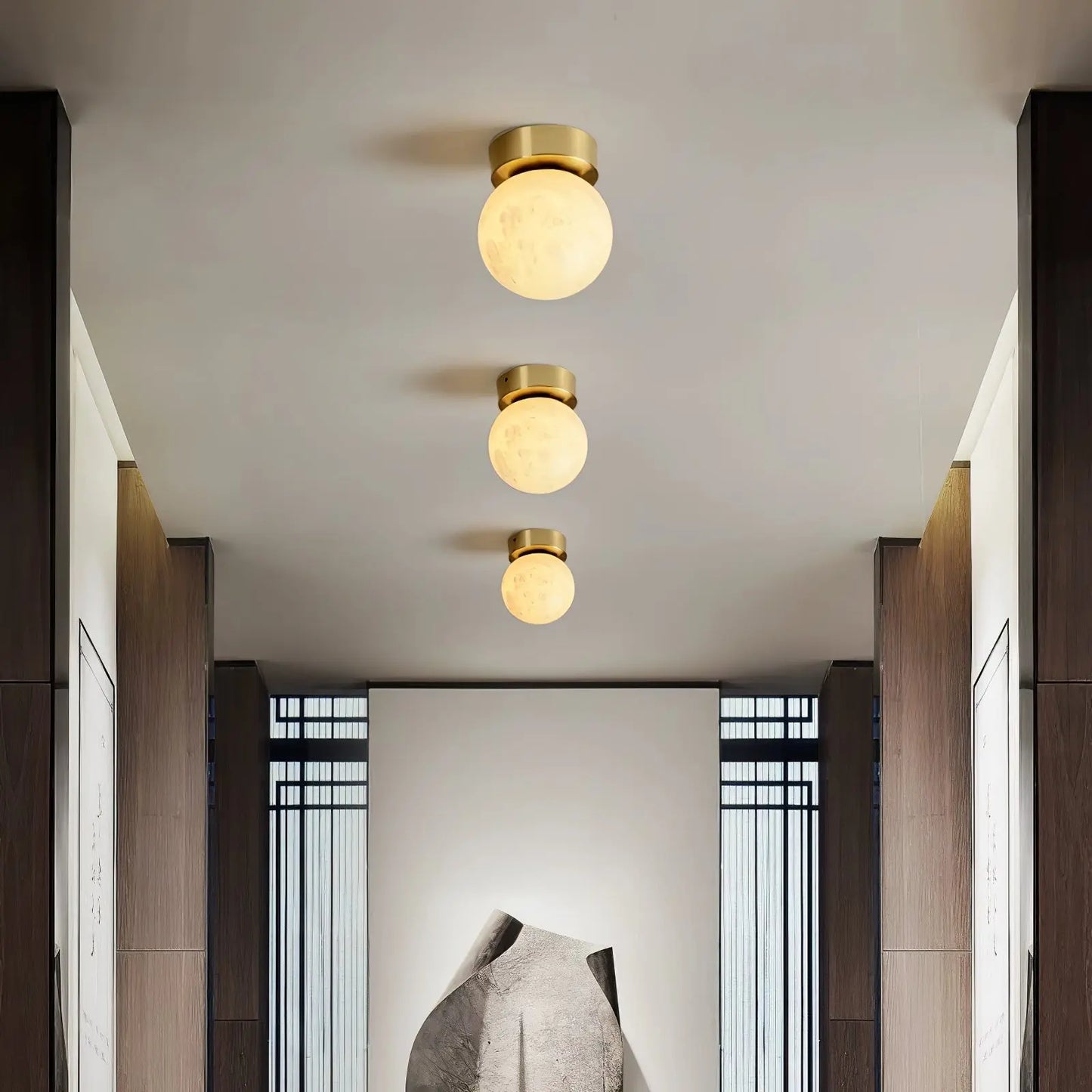 AuraGlow - Stilig Moon Alabaster Taklampe for Magisk Belysning Motelys