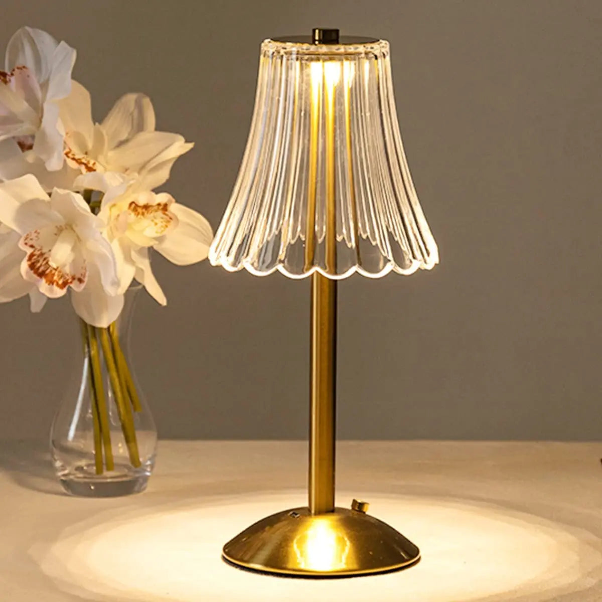 BrightBeam - Praktisk LED-bordlampe USB-oppladbar for Hjemmet Motelys