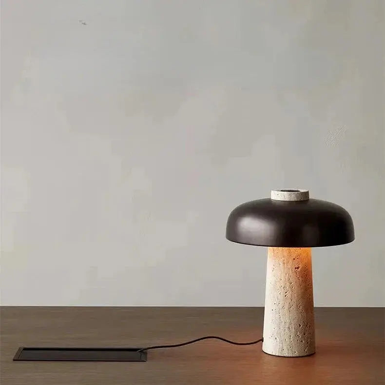 Bordlampe i naturlig travertin Motelys