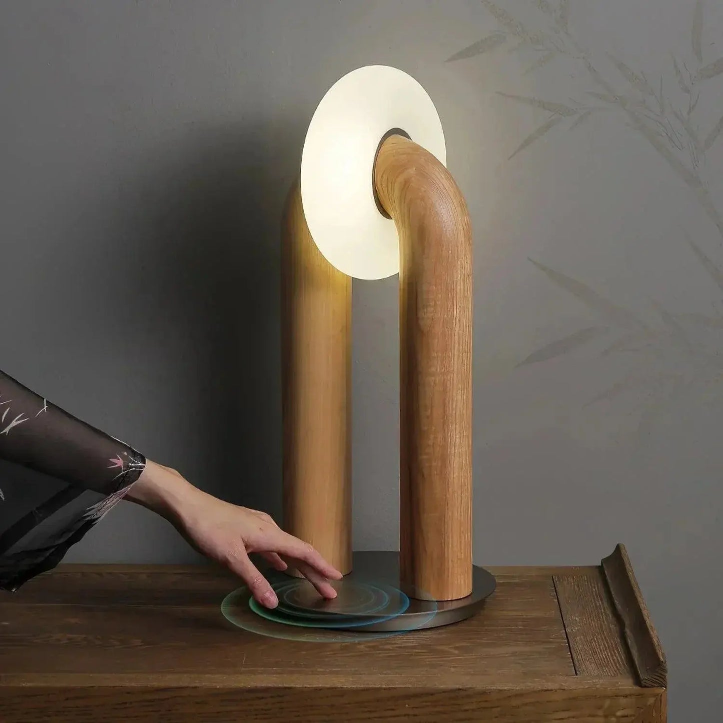 BrightNest - Elegant Trådløs Bordlampe for Moderne Innredning Motelys