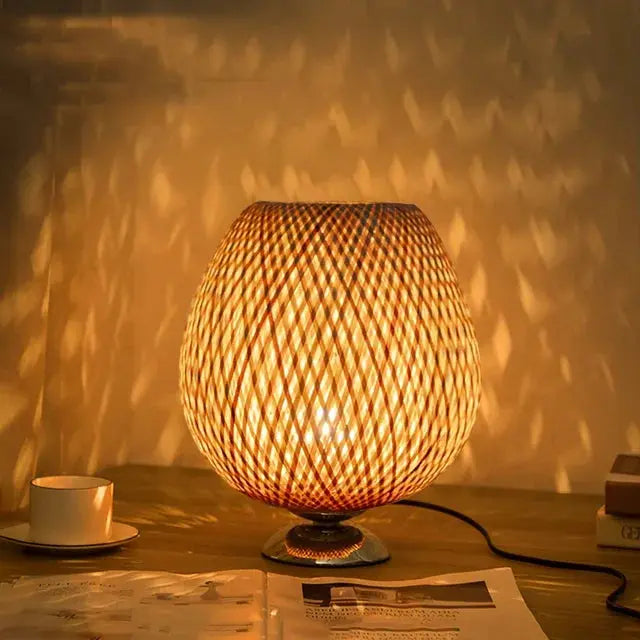 BambooGlow - Unik Bordlampe i Bambus for Hjemmet Ditt Motelys