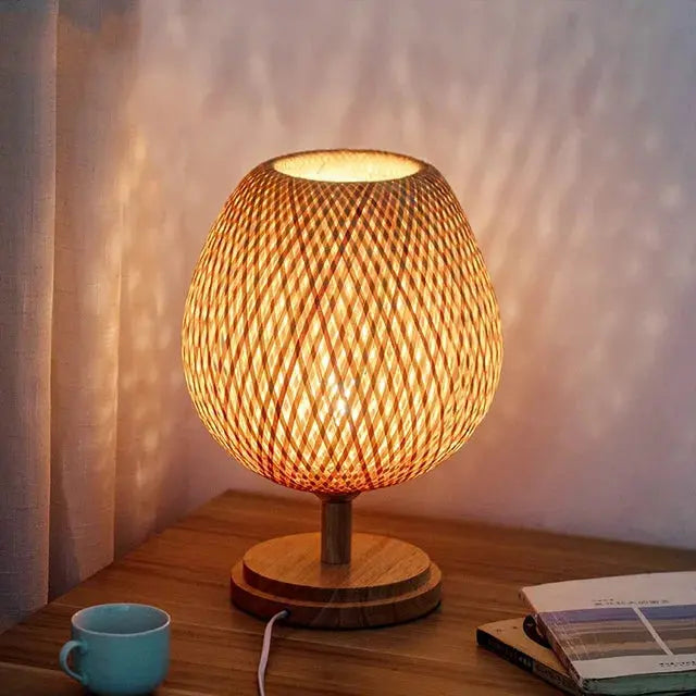 BambooGlow - Unik Bordlampe i Bambus for Hjemmet Ditt Motelys