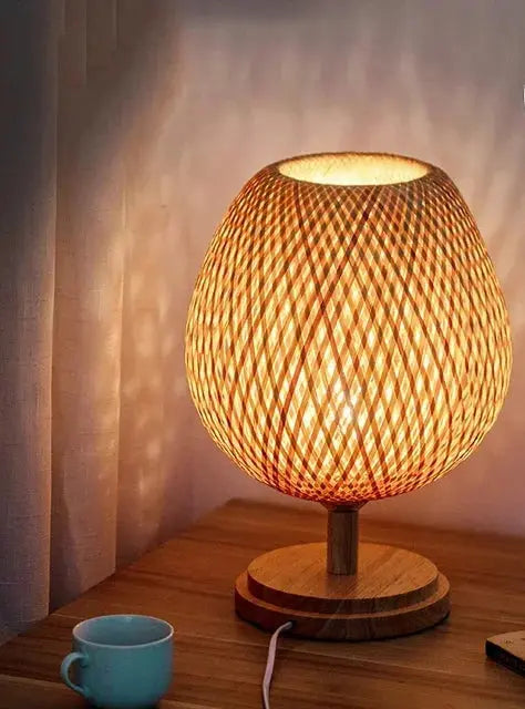 BambooGlow - Unik Bordlampe i Bambus for Hjemmet Ditt Motelys