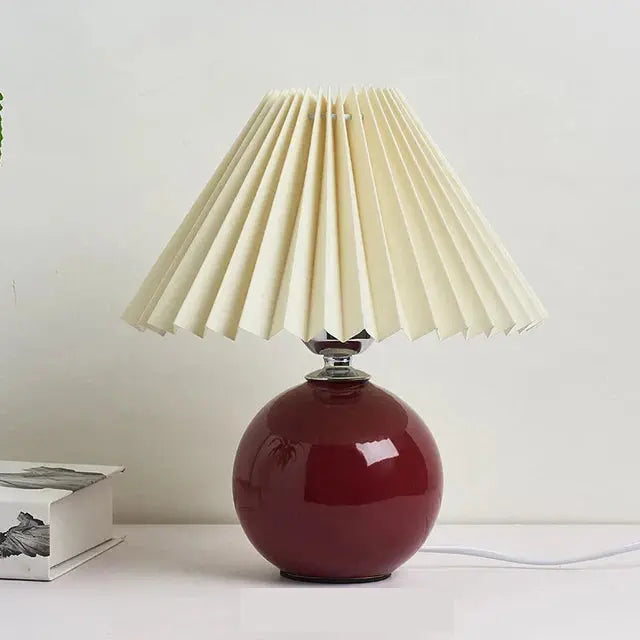 PlisseLuxe - Elegant Bordlampe med Plisseringer for Ditt Hjem Motelys