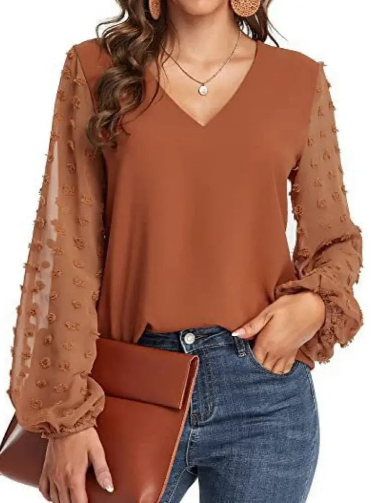 FashionVibe - Moderne Bluse med V-hals for Elegante Antrekk Motelys