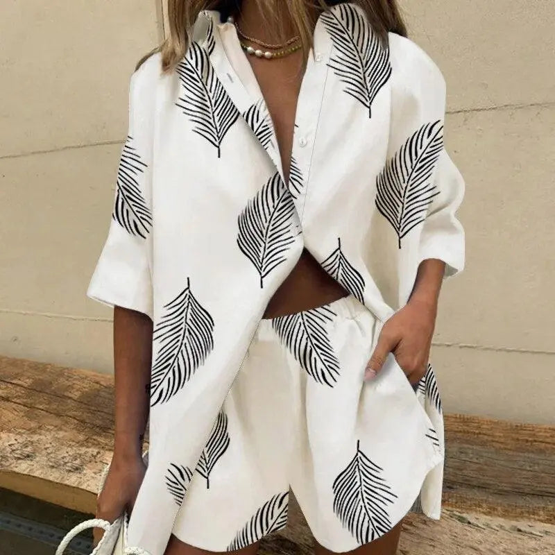 ChicWave - Sett med bluse og shorts for En Uanstrengt Stil Motelys