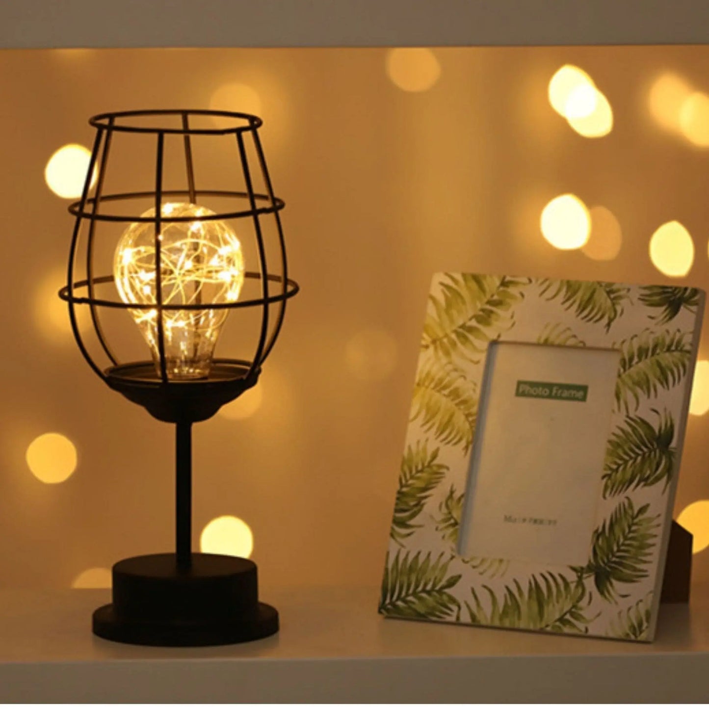 LuxeLight - Elegant Bordlampe for Stilig Belysning i Hjemmet Motelys
