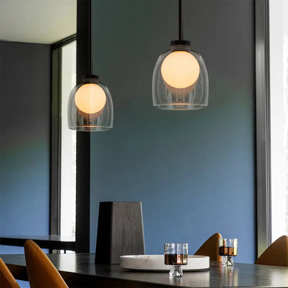 LumiSphere - Trendy Pendel med Lys Glasskule for Elegant Belysning Motelys