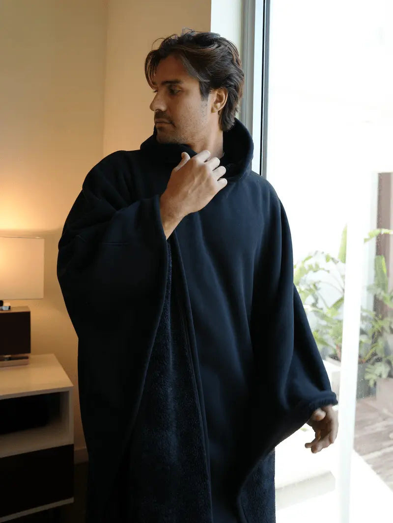 CozyNest - Poncho i Fleece Med Hette for Maksimal Komfort Motelys