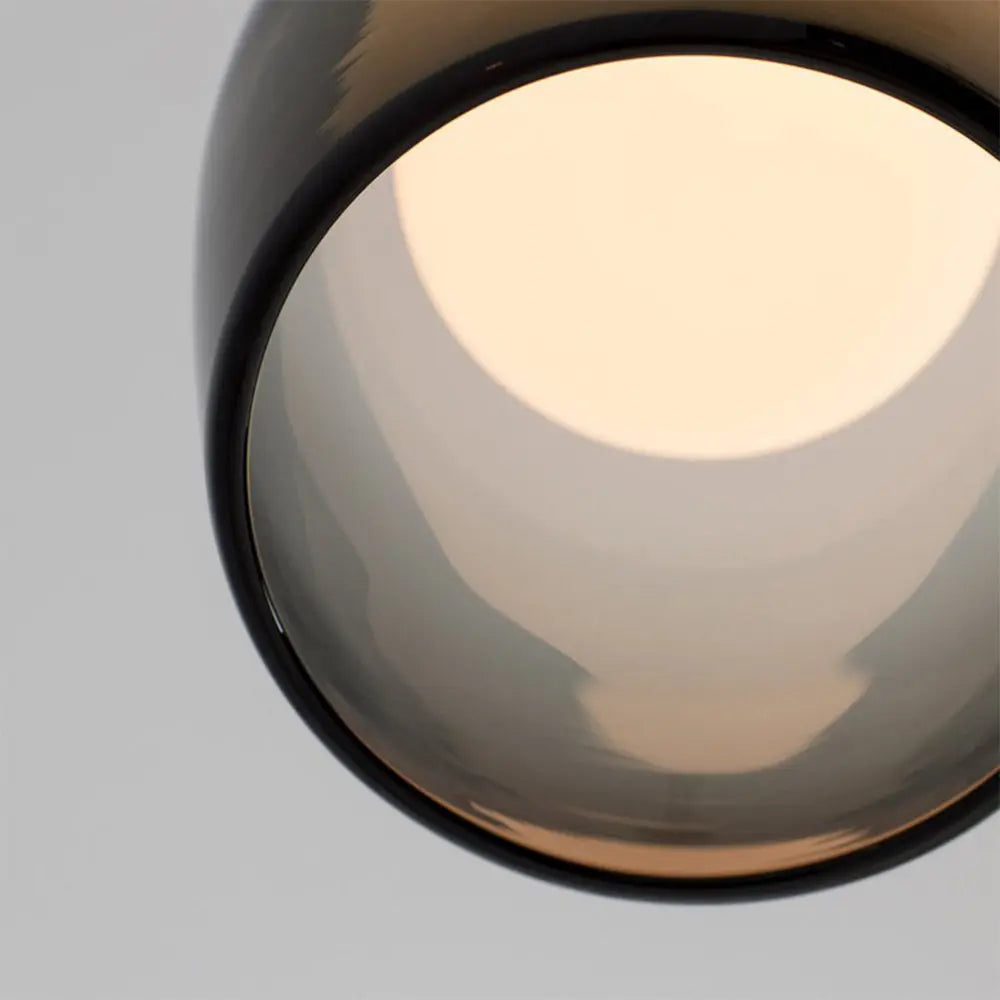 LumiSphere - Trendy Pendel med Lys Glasskule for Elegant Belysning Motelys