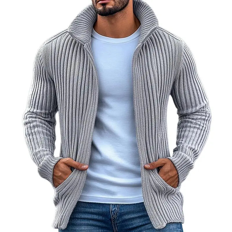 TrendKnits - Strikket Cardigan med Striper for Stilbevisste Motelys