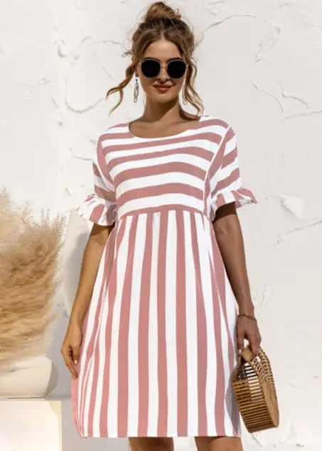 FashionWave - Sjarmerende Stripete Kjole for Varme Dager Motelys