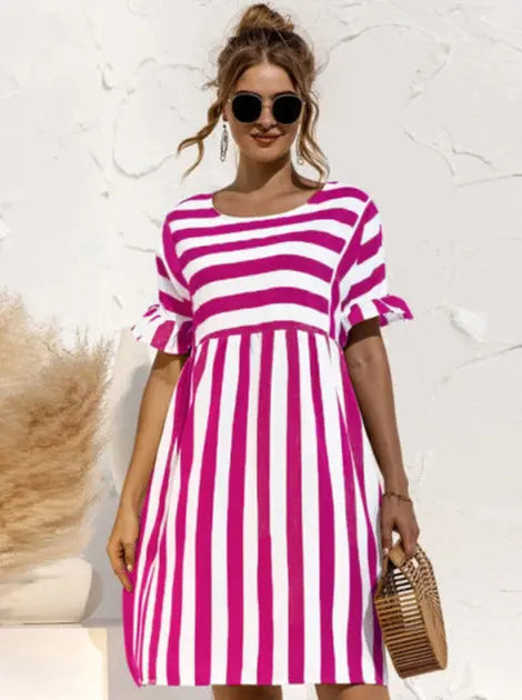 FashionWave - Sjarmerende Stripete Kjole for Varme Dager Motelys