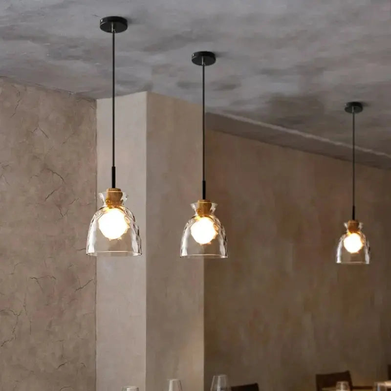 LuxeGlow - Stilig Glass Pendellampe i Treoppheng for Moderne Rom Motelys