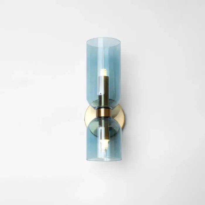 LumoSphere - Stilren Vegglampe med Dobbelt Glasshode for Eleganse Motelys